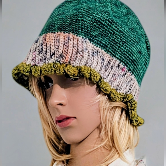 Handcrafted crochet soft beanie hat washable wool - Picture 15 of 15